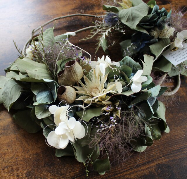 jade] wreath 秋色アジサイとポポラスリーフのアシンメトリーリース