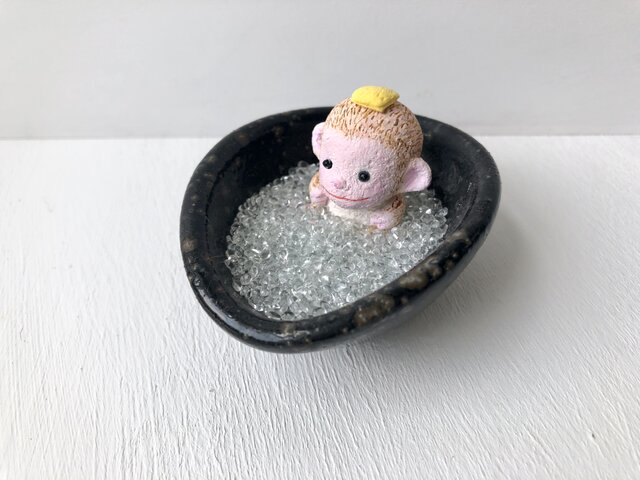 お風呂でのんびりお猿さん | iichi 日々の暮らしを心地よくする