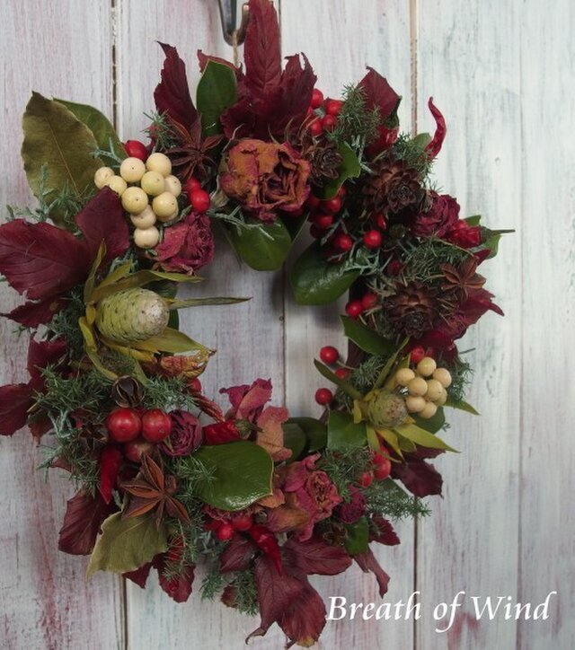 シックなクリスマスリース | iichi 日々の暮らしを心地よくする