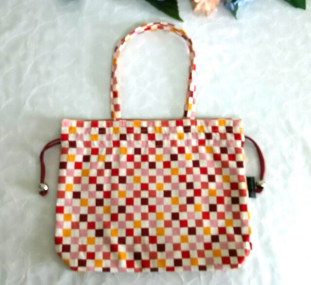ハンドメイド　市松模様　巾着バッグ ピンクの市松模様 巾着型バッグ | iichi 日々の暮らしを心地よく