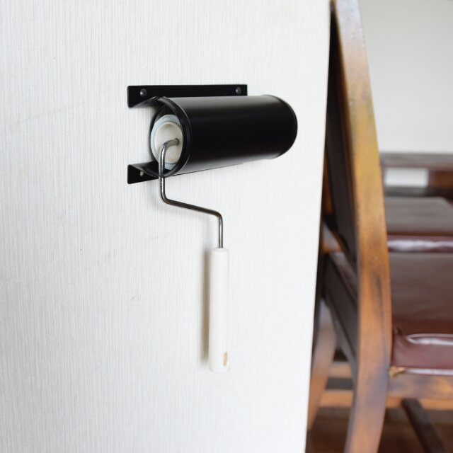 壁掛け コロコロ カバー アイアン つや消し黒 Iichi ハンドメイド クラフト作品 手仕事品の通販