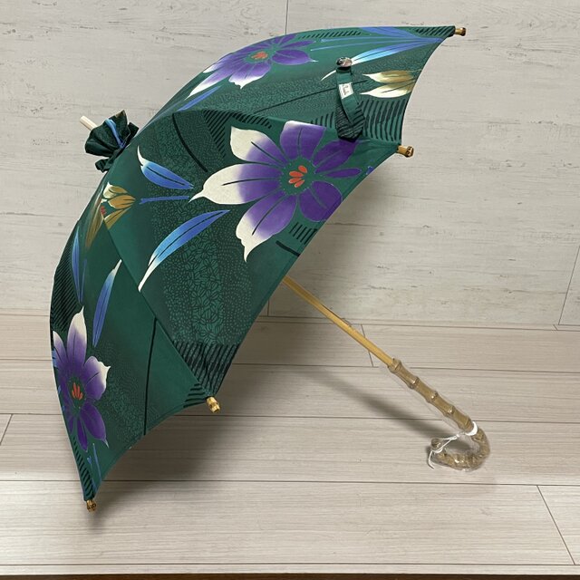 浴衣反物から作った日傘 グリーン花柄 | iichi 日々の暮らしを心地よく