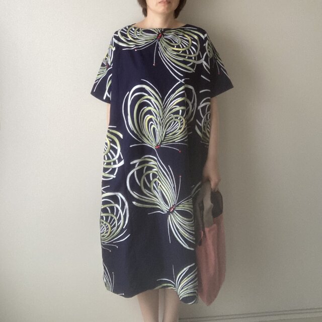 浴衣で作ったシンプルワンピース　蝶