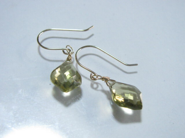 K10 14kgf 宝石質aaaオリーブカラークォーツのピアス Iichi ハンドメイド クラフト作品 手仕事品の通販