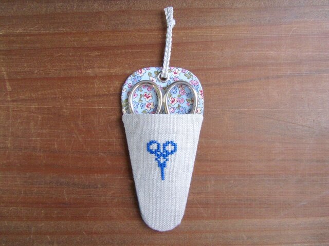 ご確認用です。 フランス刺繍生地のカルトナージュ＆円形カルトナージュ2点 ご確認用です。 フランス刺繍生地のカルトナージュ＆円形