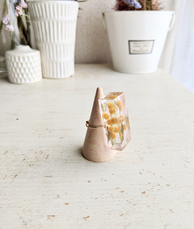ミモザの植物標本 レジン指輪 フリーサイズ Iichi ハンドメイド クラフト作品 手仕事品の通販