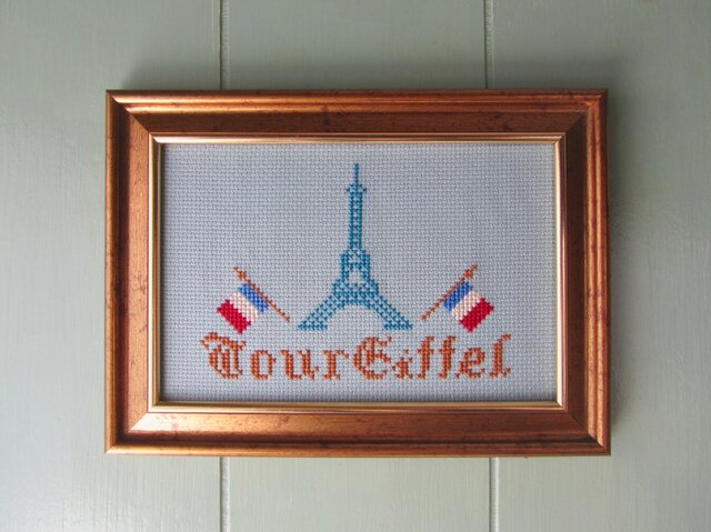 エッフェル塔クロスステッチの額装パネル ブルー | iichi 日々の