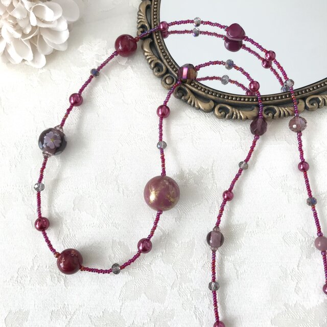大ぶりロングネックレス 赤紫 | iichi 日々の暮らしを心地よくする