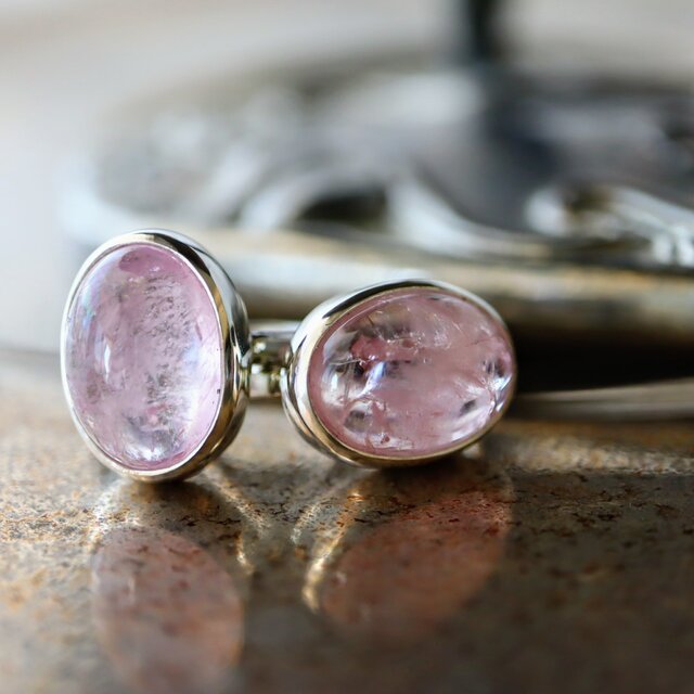 モルガナイト シルバーリング　ピンクの天然石　桜色　ご褒美ジュエリー　オーダーサイズ　フォーマルにも