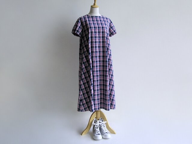 播州織サッカー生地＊マドラスチェックのフレアワンピース（紺×青×赤