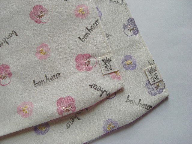 パンジースタンプのブックカバー(pink, purple)の画像1枚目