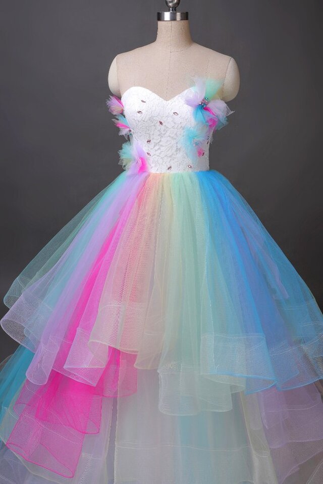 レインボーカラードレス 虹色 ウエディングドレス お色直し ボリューム