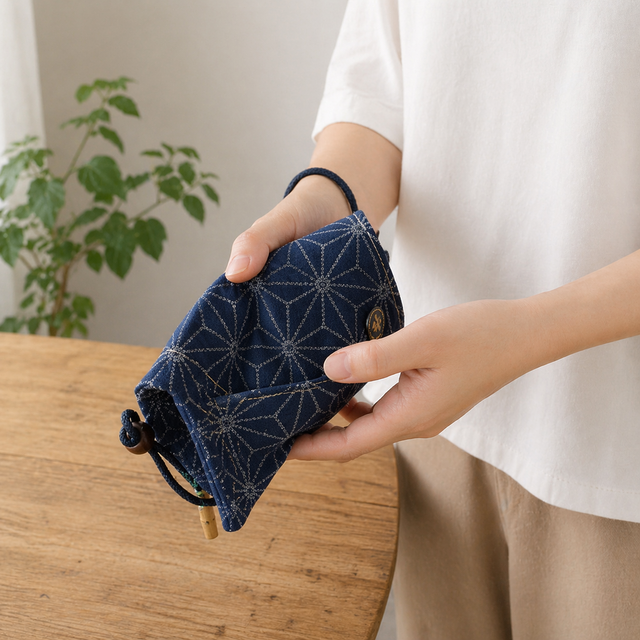 道中財布 ロールバッグ 濃紺デニム製 「蜘蛛の巣 銀」 | iichi 日々の