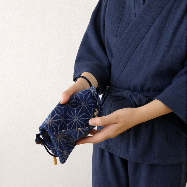 道中財布 ロールバッグ 濃紺デニム製 「蜘蛛の巣 銀」 | iichi 日々の