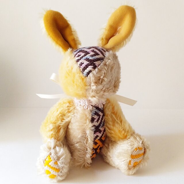 こぎんのうさぎM　総刺しこぎんウサギ：イエローモフモフ