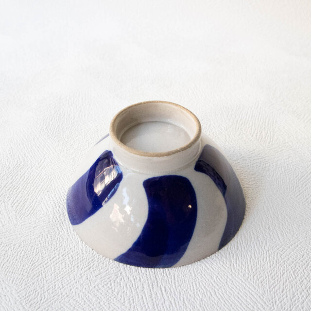 お茶碗【大】-青線（井口工房） iichi 日々の暮らしを心地よくするハンドメイドやアンティークのマーケットプレイス