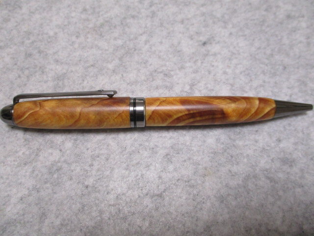 肥松(黒松)ジン 琥珀金襴杢 出雲産樹齢300年 キヌカオイル仕上げ 回転