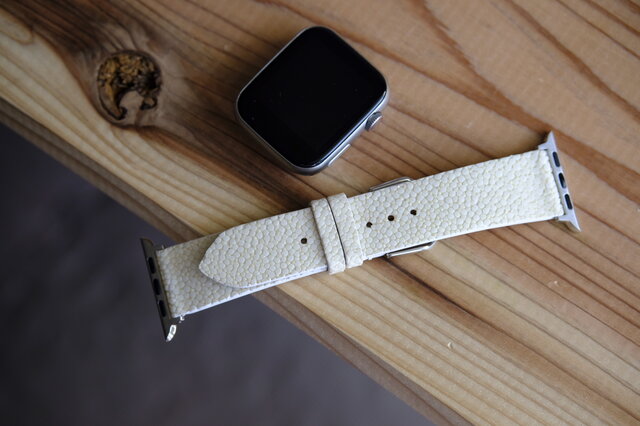 高級革使用 スティングレイ エイ革 Applewatchベルト 腕時計 バンド 本