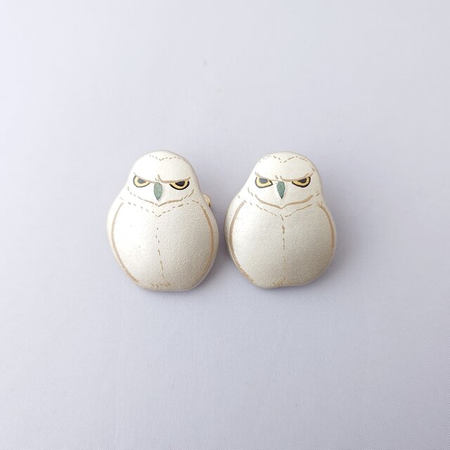 シロフクロウ 漆ブローチ