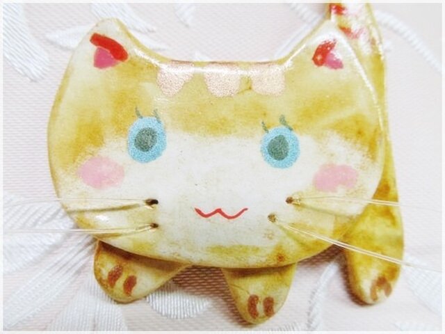 レディーにゃ~ん(粘土ブローチ)・IBー2の画像1枚目