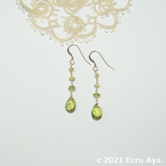*秋の蛍*宝石質ペリドットのペアシェイプブリオレットカットのピアス