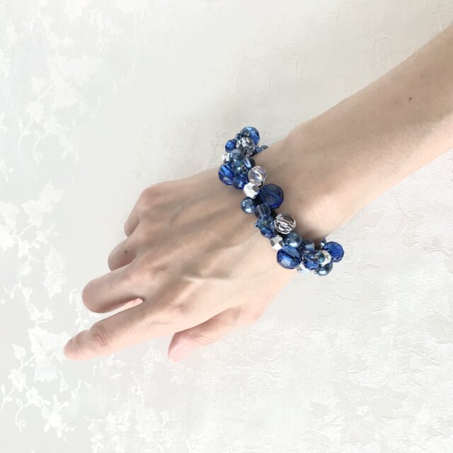 ☆マコ☆様 シュシュ☆ビーズ ヘアゴム☆ハンドメイド ブルーサンドストーン コバルトブルー のクロッシェ シュシュ 青 かぎ針編み ビジュー