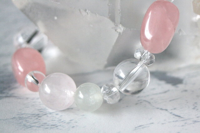 女子力磨いて恋愛運アップ*天然石ムーンストーン ローズクオーツ 水晶