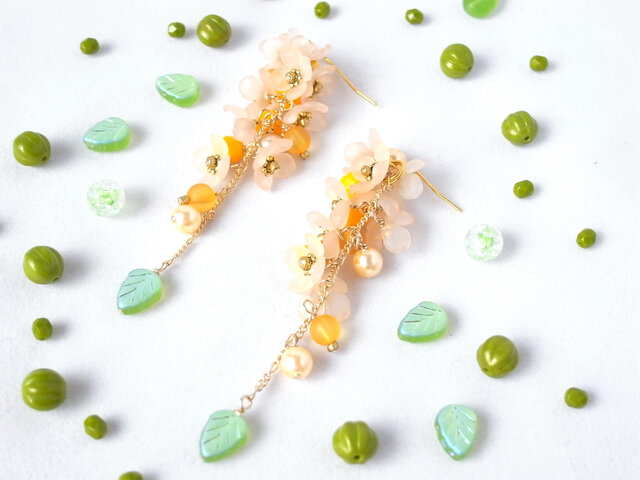 ピアス 揺れる金木犀 イヤリング交換可 | iichi 日々の暮らしを