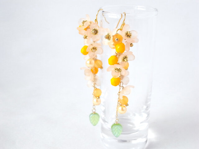 ピアス 揺れる金木犀 イヤリング交換可 | iichi 日々の暮らしを