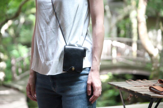 本革メモ帳カバー ブラック ショルダー ロディア No.11 A7 手帳 社員証