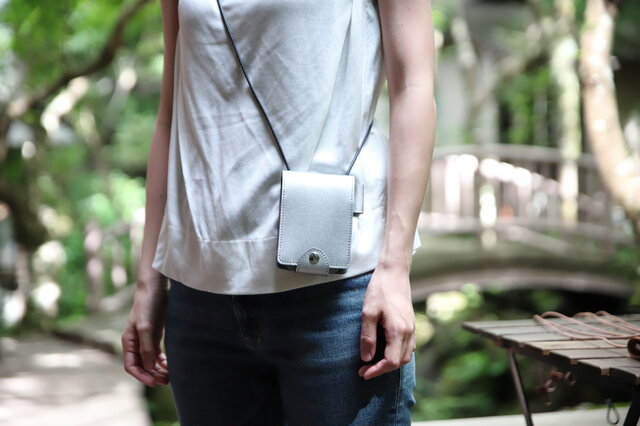 本革メモ帳カバー シルバー ショルダー ロディア No.11 A7 手帳 社員証