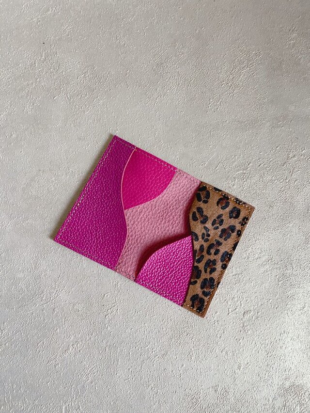 カードケース 本革 名刺入れ パスケース キラキラ マゼンタピンク レオパード Iichi ハンドメイド クラフト作品 手仕事品の通販 カードケース 本革 名刺入れ パスケース キラキラ マゼンタピンク レオパード Iichi ハンドメイド クラフト作品 手仕事品の通販