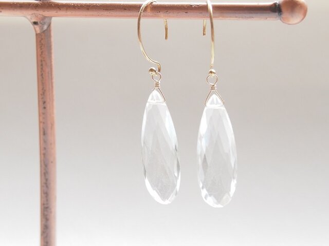 大粒クリスタルのシンプルピアス（14kgf）／イヤリング | iichi 日々の