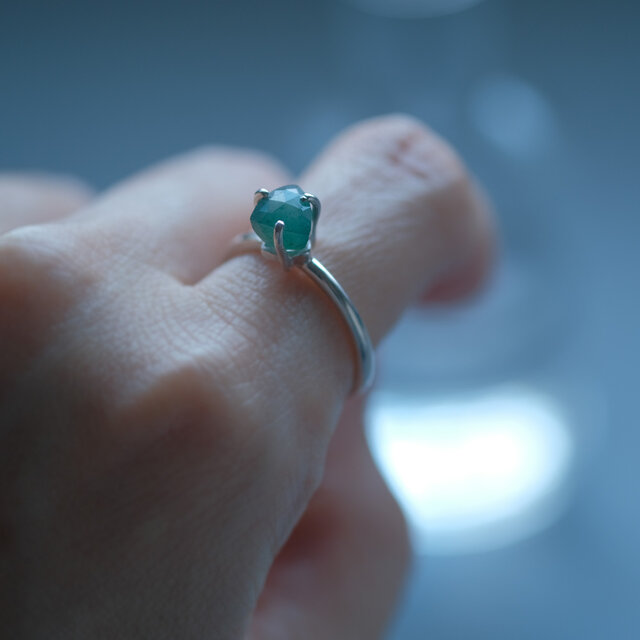 三角 緑水晶 リング シルバー925 | iichi 日々の暮らしを心地よくする