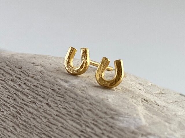 K24（K24純金ポスト）純金◇馬蹄ホースシュースタッドピアス◇K24