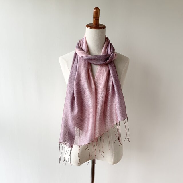 秋澄む 艶さらシルク 浅蘇芳色 紅梅色 手染めのストール Iichi ハンドメイド クラフト作品 手仕事品の通販
