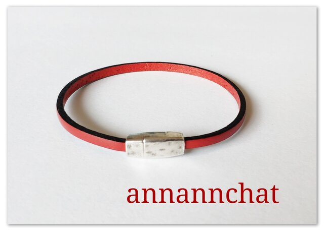 【ヨーロッパ製 赤 レッド 3mm 細い ブレスレット】の画像1枚目