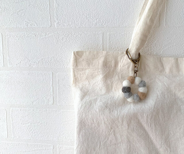 ♡ まるむし ♡☆　フェルトボールキーホルダー ♡ まるむし ♡様専用☆ フェルトボールキーホルダー