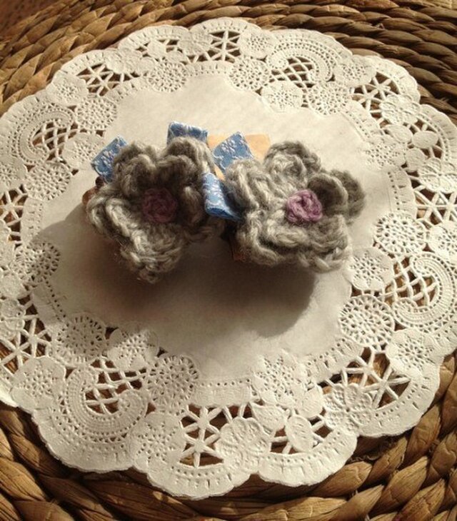 かぎ針編み　お花のゴム　グレー　