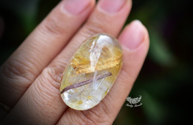 レア♡高品質♡シルバールチルたまご♡クォーツインクォーツ♡No.1949回る台座 虹入りレア☆クラックイン☆ルチルクォーツルース gar311 | iichi 日々