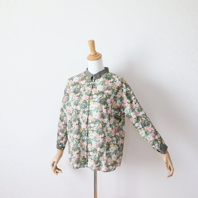 リバティ　 ブロッズワースのゆったりシャツ