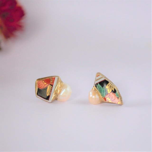 受注制作　伊万里焼 陶片 x 金継ぎ ピアス イヤリング （淡水パール）
