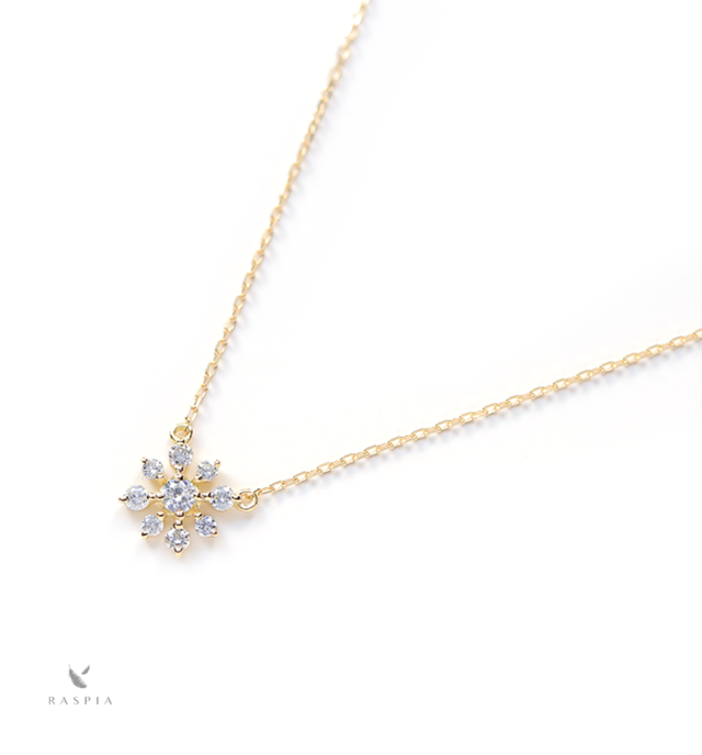 雪の結晶モチーフ9つのダイヤモンド K18ネックレス~Diamond collection