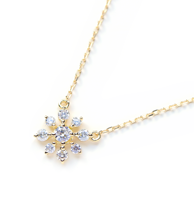 雪の結晶モチーフ9つのダイヤモンド K18ネックレス~Diamond collection~