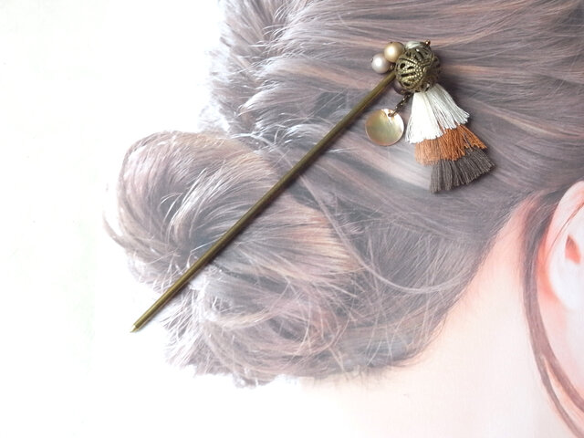 かんざし 手毬の様なアジアン透かしビーズと3連タッセル | iichi 日々