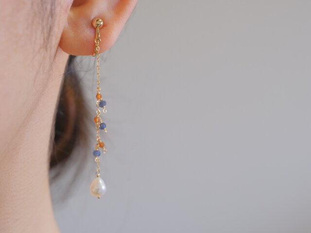 Glaður perla earring：淡水パール×ブルーサファイア×ヘソナイト ロングチェーン天然石ピアス・イヤリング iichi  ハンドメイド・クラフト作品・手仕事品の通販