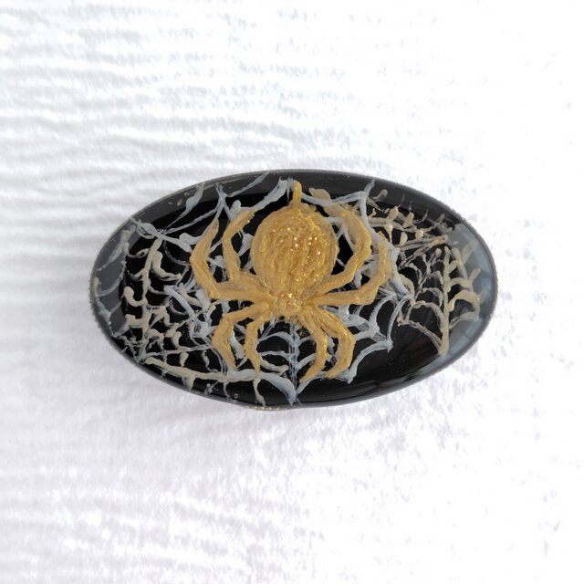 蜘蛛・ハロウィン＊手描きレジンの帯留め
