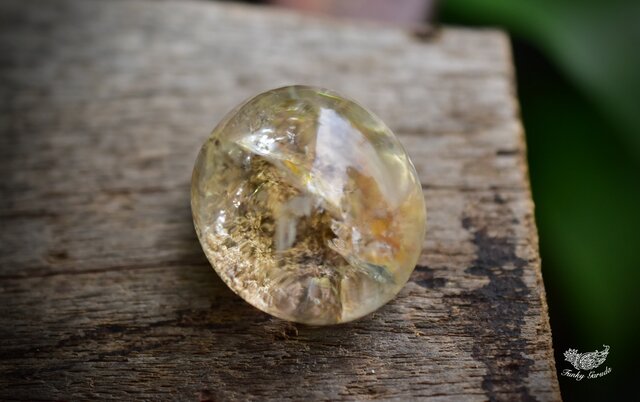 虹入り☆黄色の華☆貫入り水晶 ルース gar322 | iichi 日々の暮らしを