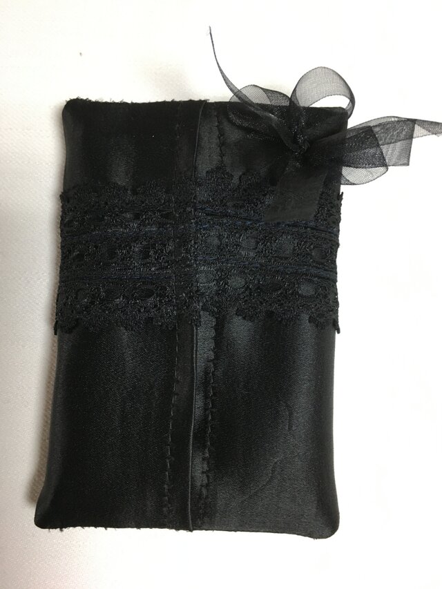 シルクサテン黒地ティッシュカバー