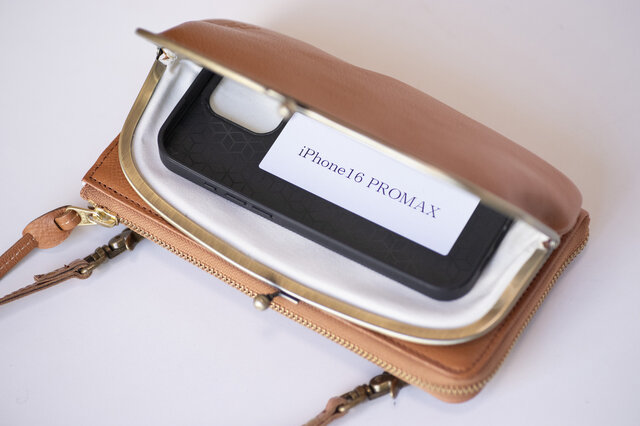 ぐしぐし手縫い＊ ダルメシアンハラコのモノトーンなアコーディオン